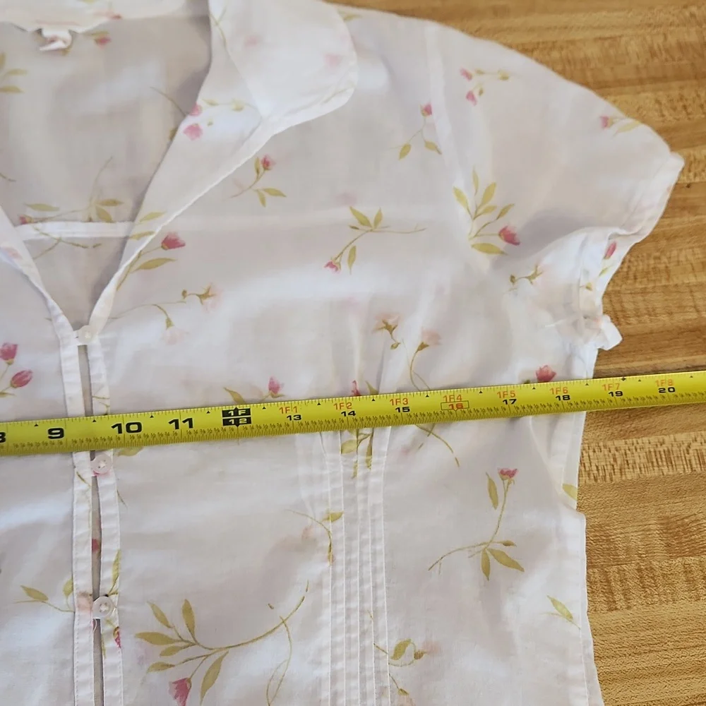 ABERCROMBIE Short Sleeved Floral Patterned Button up Blouse, size L - Picture 6 of 7